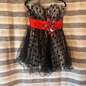 Tony Bowls Black/White Polka Dot With Red Flowers Strapless Mini Dress Size 10‎
